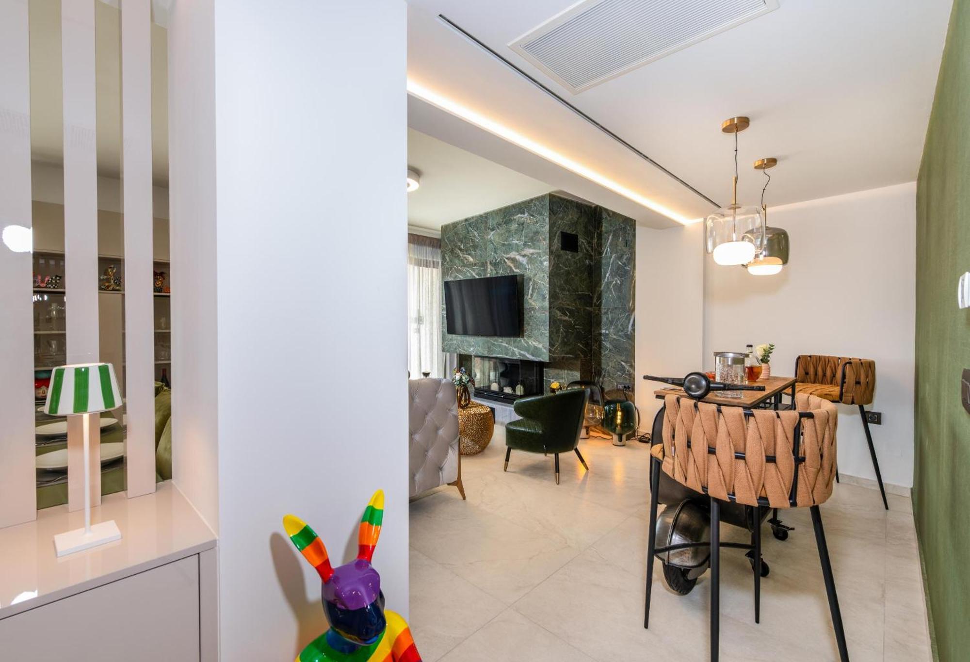 Flos Apartments Korakiai Bagian luar foto