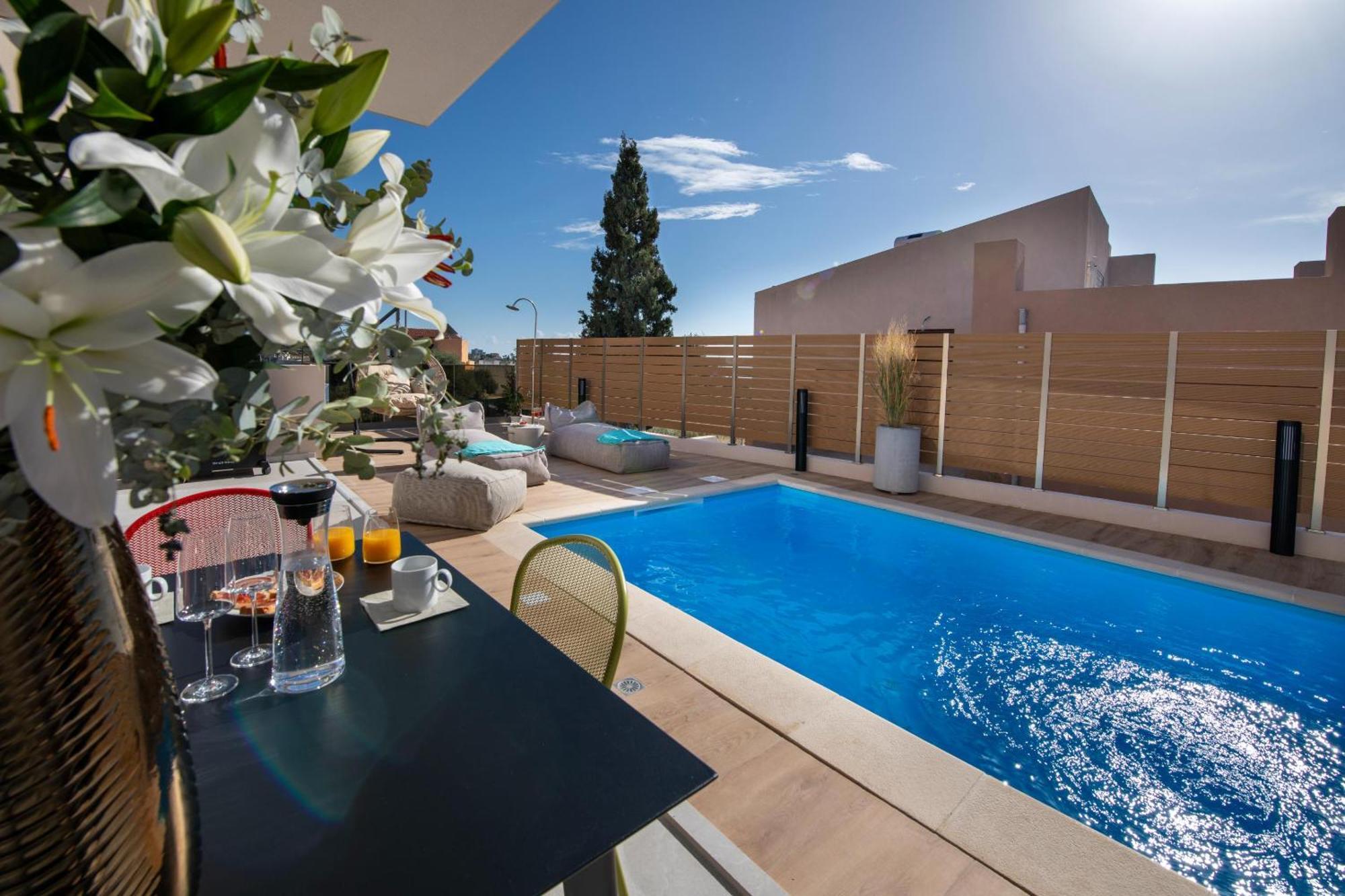 Flos Apartments Korakiai Bagian luar foto